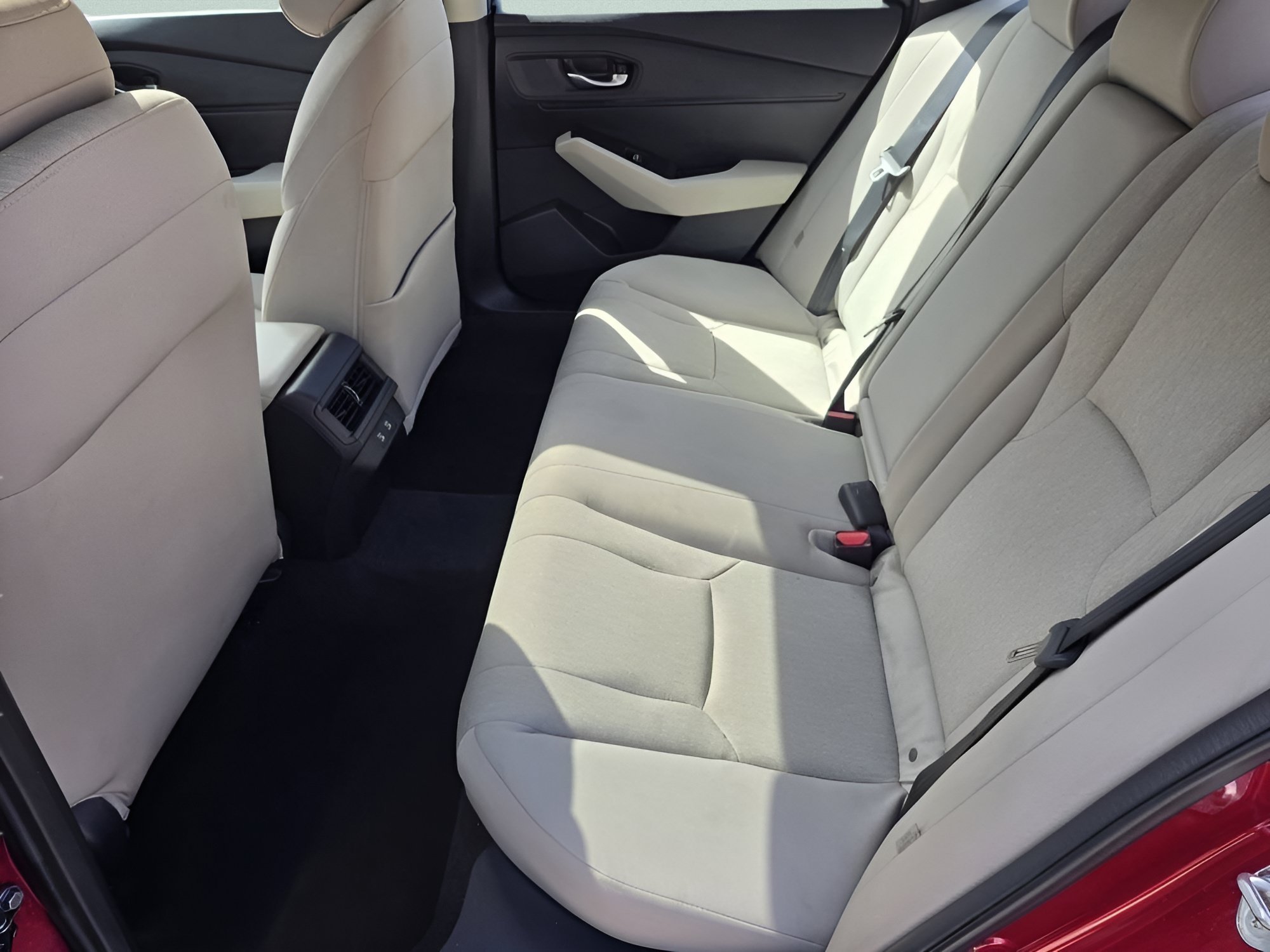 Used 2025 Radiant Red Metallic Honda SE image 28