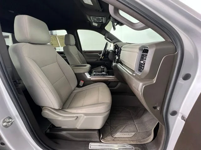 Used 2022 Silver Chevrolet LT image 38