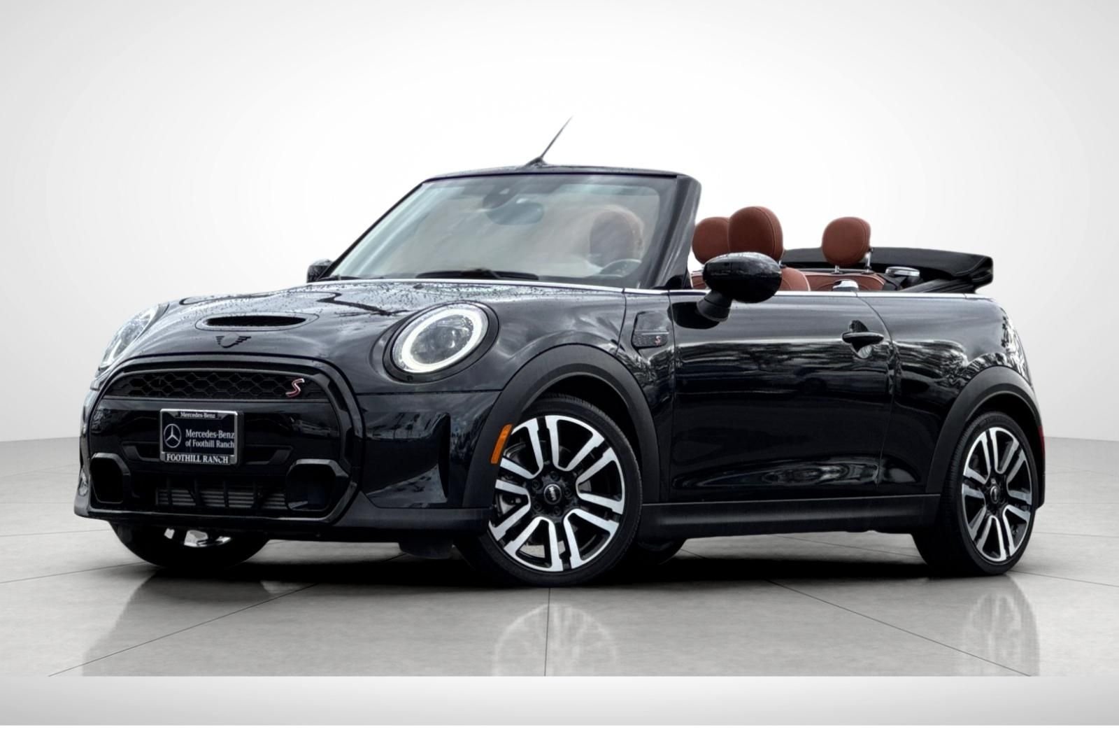2024 MINI Convertible Cooper S's photo