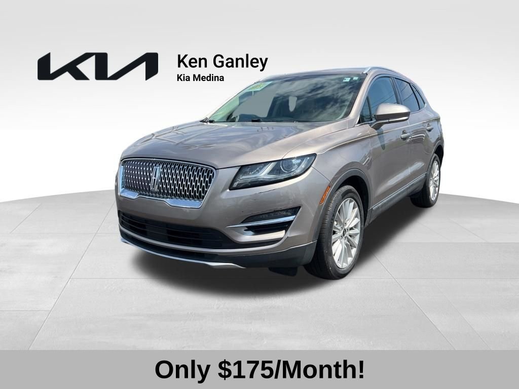 2019 Lincoln MKC Base