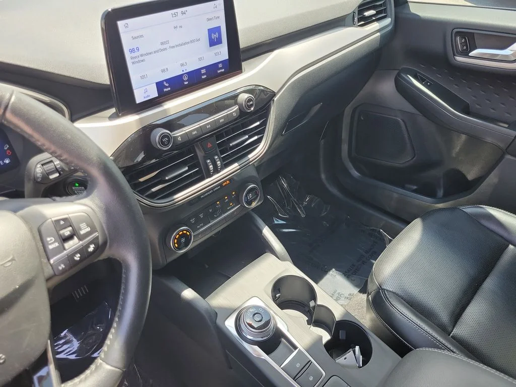 Used 2020 Magnetic Metallic Ford SE Sport image 24