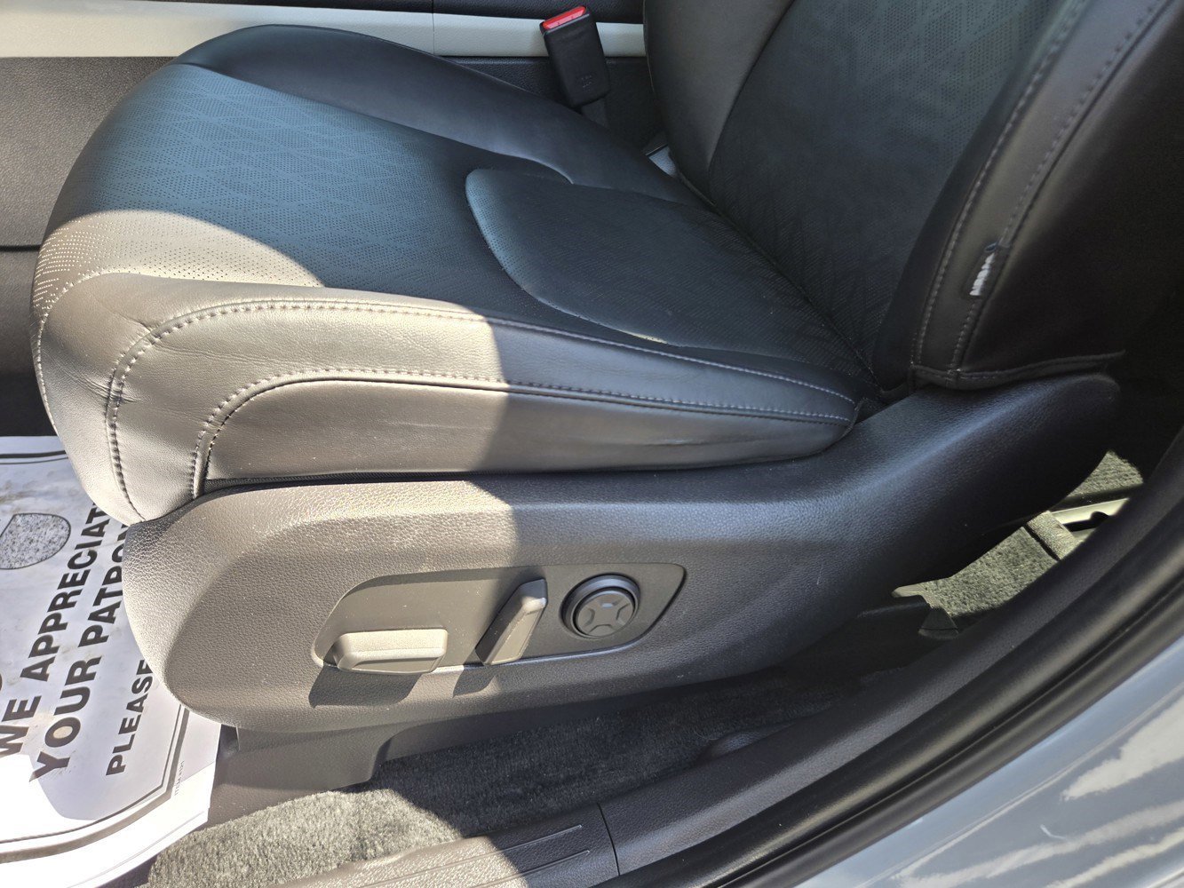 Used 2022 Ceramic Silver Kia SX image 26