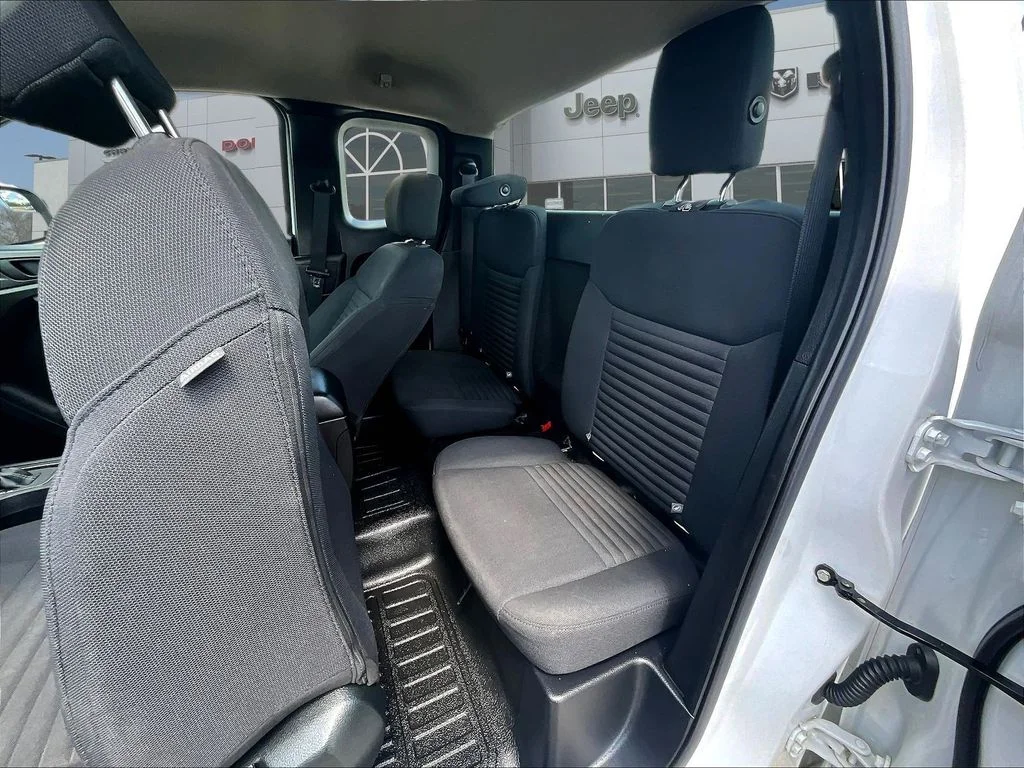 Used 2022 White Ford XL image 25