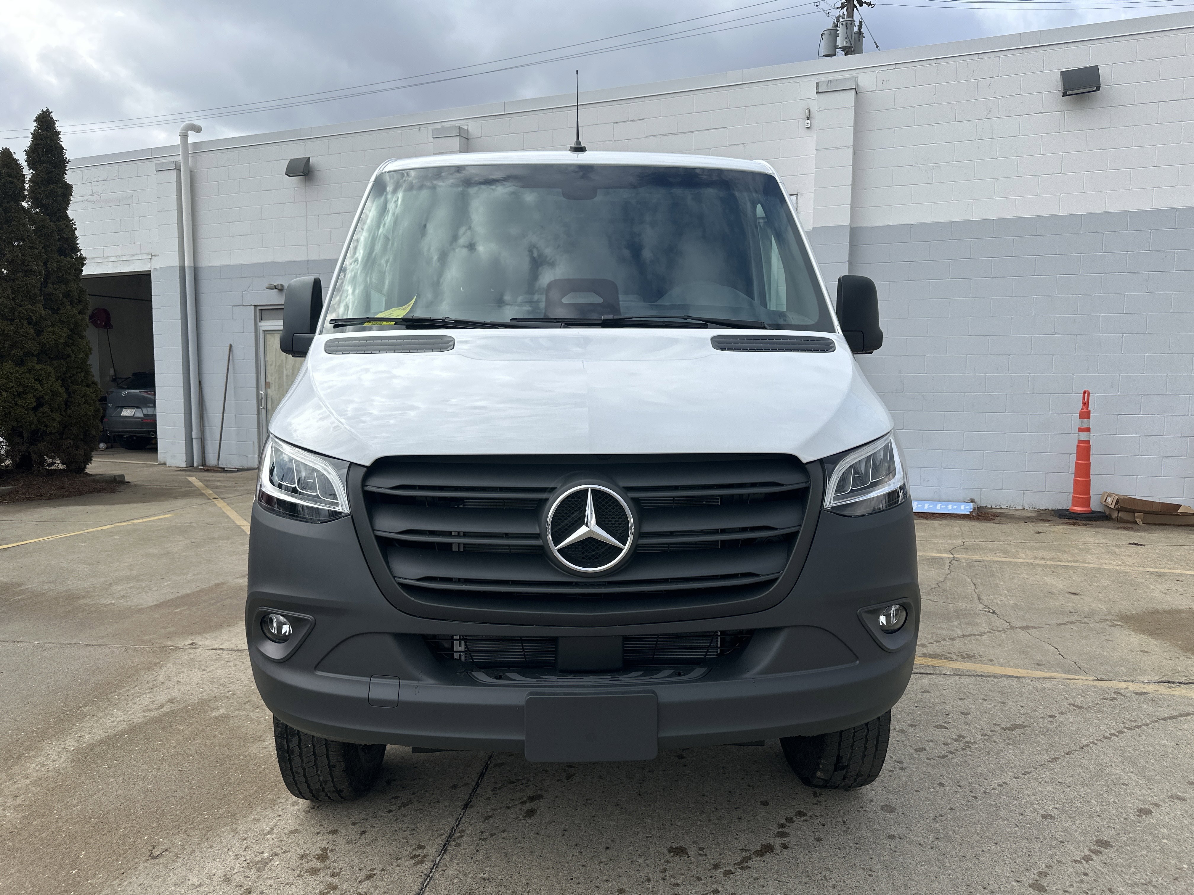 New 2026 Arctic White Mercedes-Benz  image 2