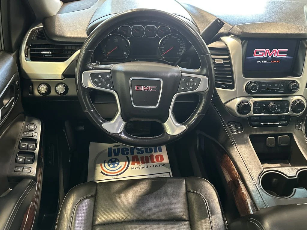 Used 2018 White GMC SLT image 30