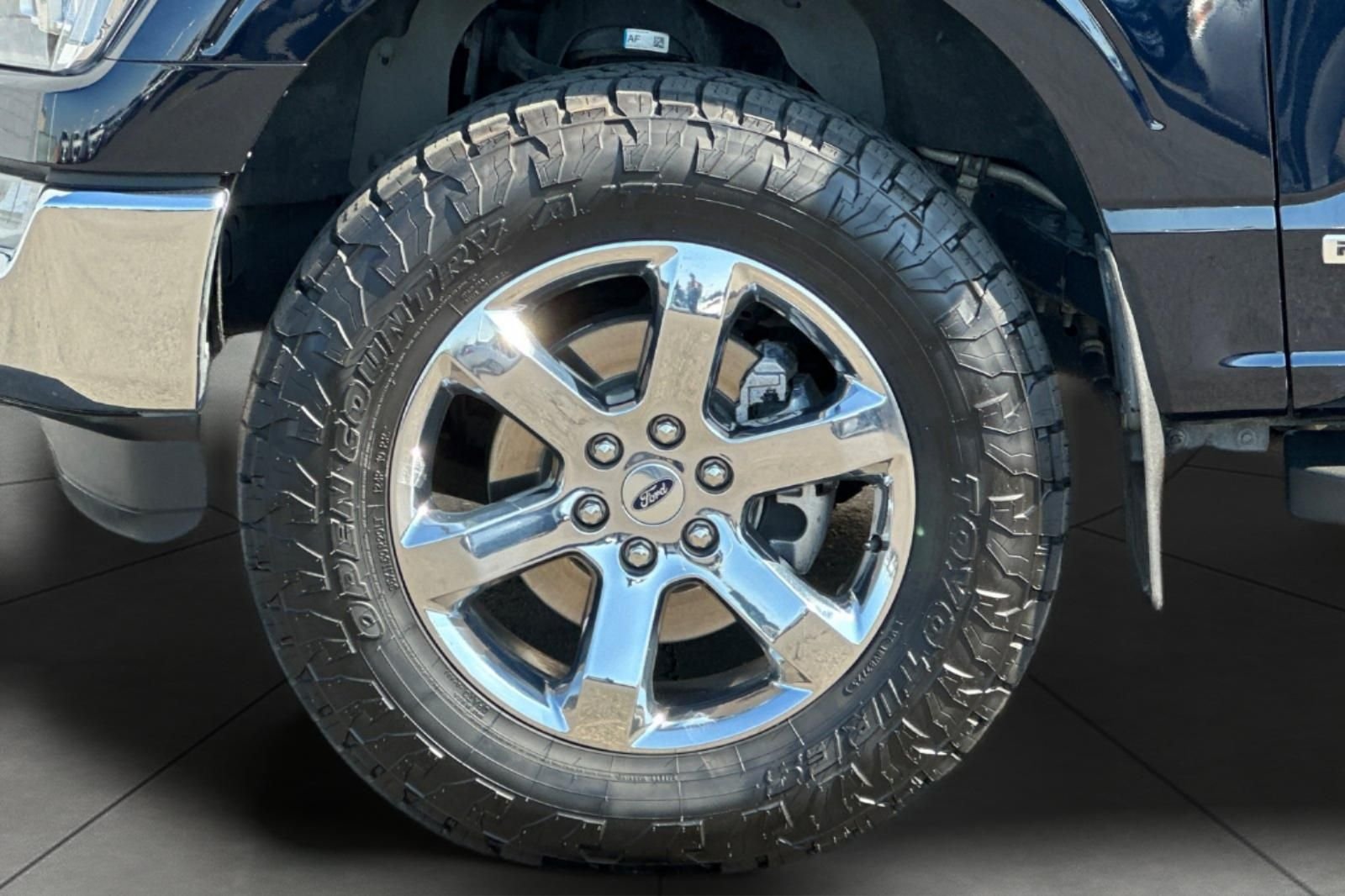 Used 2022 Blue Ford Lariat image 30