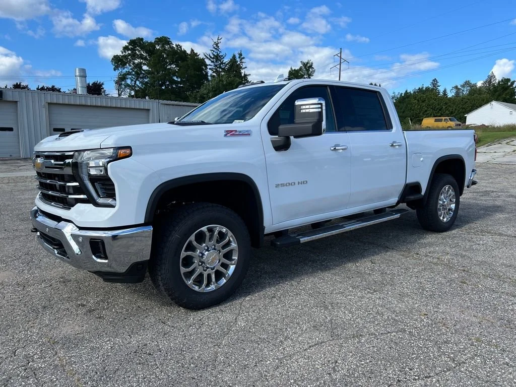2025 Chevrolet Silverado 2500 HD LTZ - Photo 6