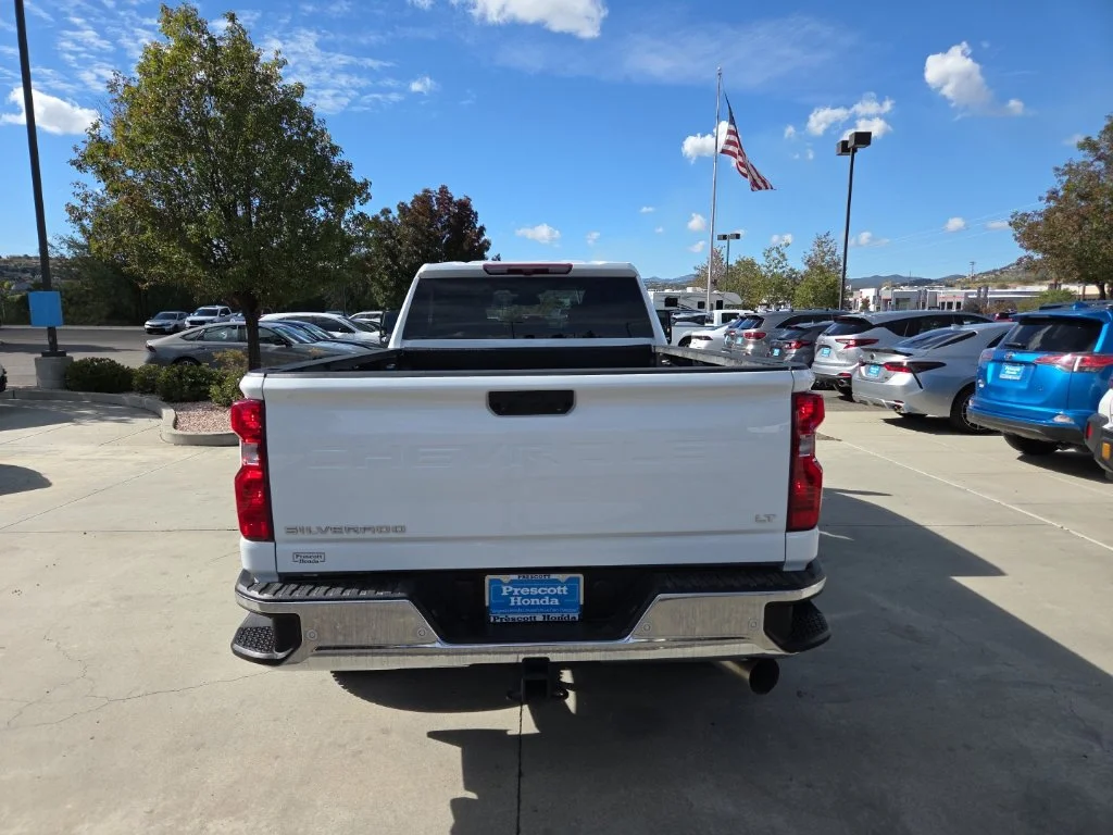 Used 2025 White Chevrolet LT image 6