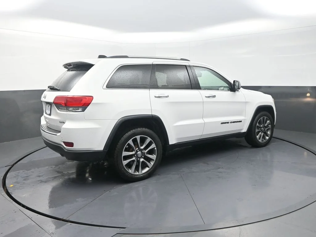 Used 2018 White Jeep Limited image 36