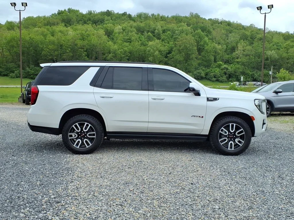 Used 2023 White GMC AT4 image 8