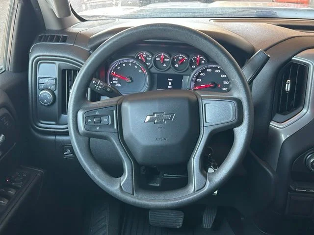 Used 2022 White Chevrolet Custom image 11