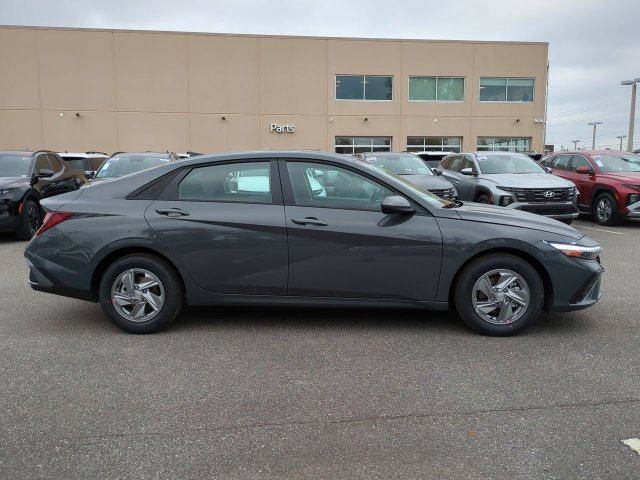 Used 2026 Gray Hyundai SE image 4