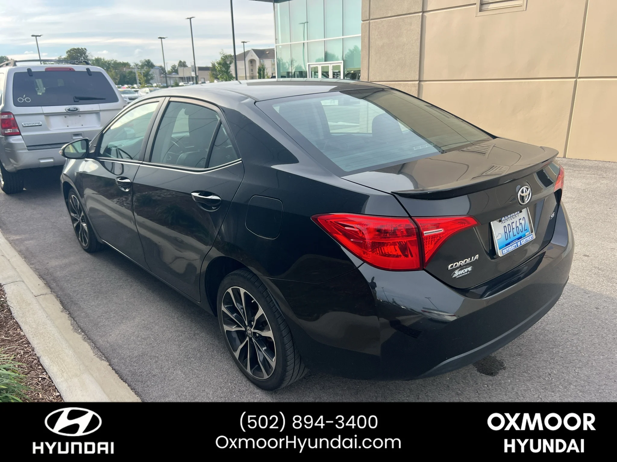 Used 2019 Black Sand Pearl Toyota SE image 13