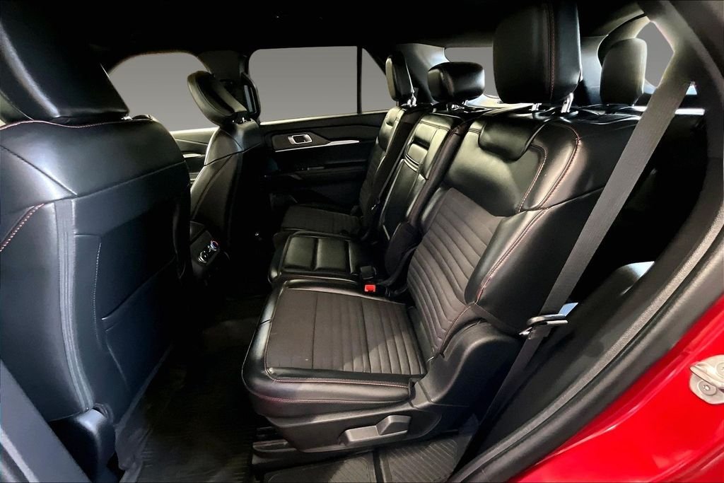 Used 2025 Red Metallic Ford ST-Line image 15