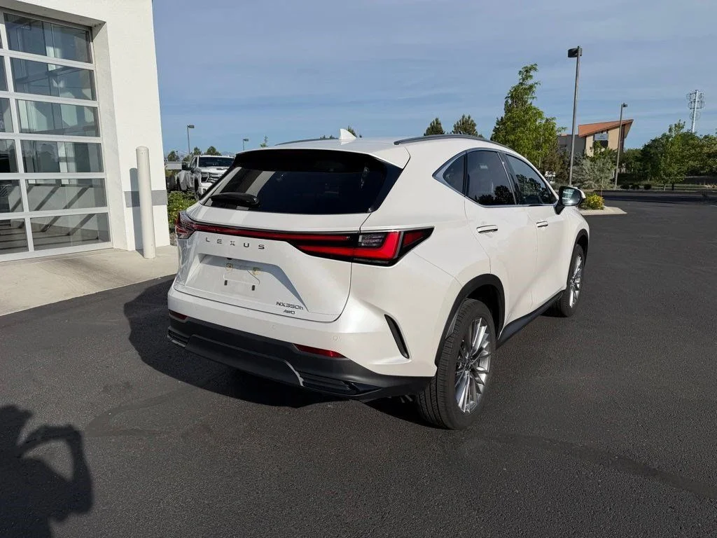 Used 2025 White Pearl Lexus 350h Premium image 5