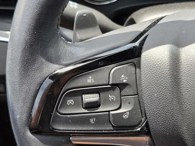 Used 2023 White Buick Essence image 24