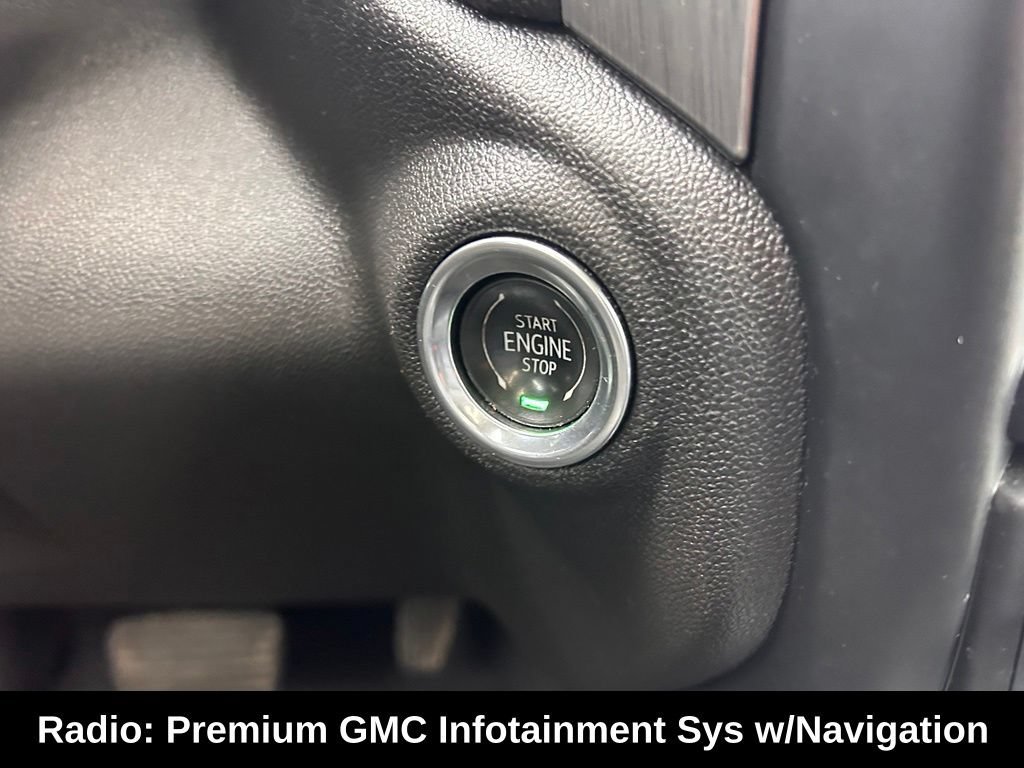 Used 2020 WHITE FROST TRICOAT GMC Denali image 31