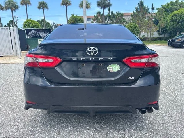 Used 2018 Midnight Black Metallic Toyota SE image 3