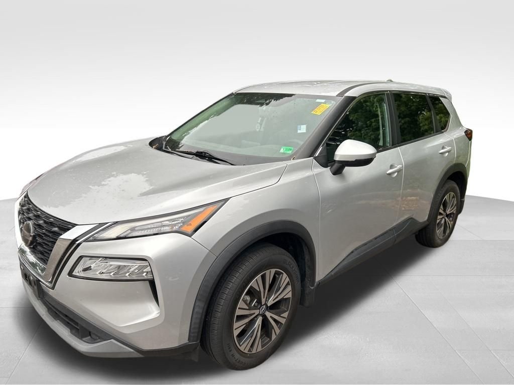 Used 2022 Silver Nissan SV image 3