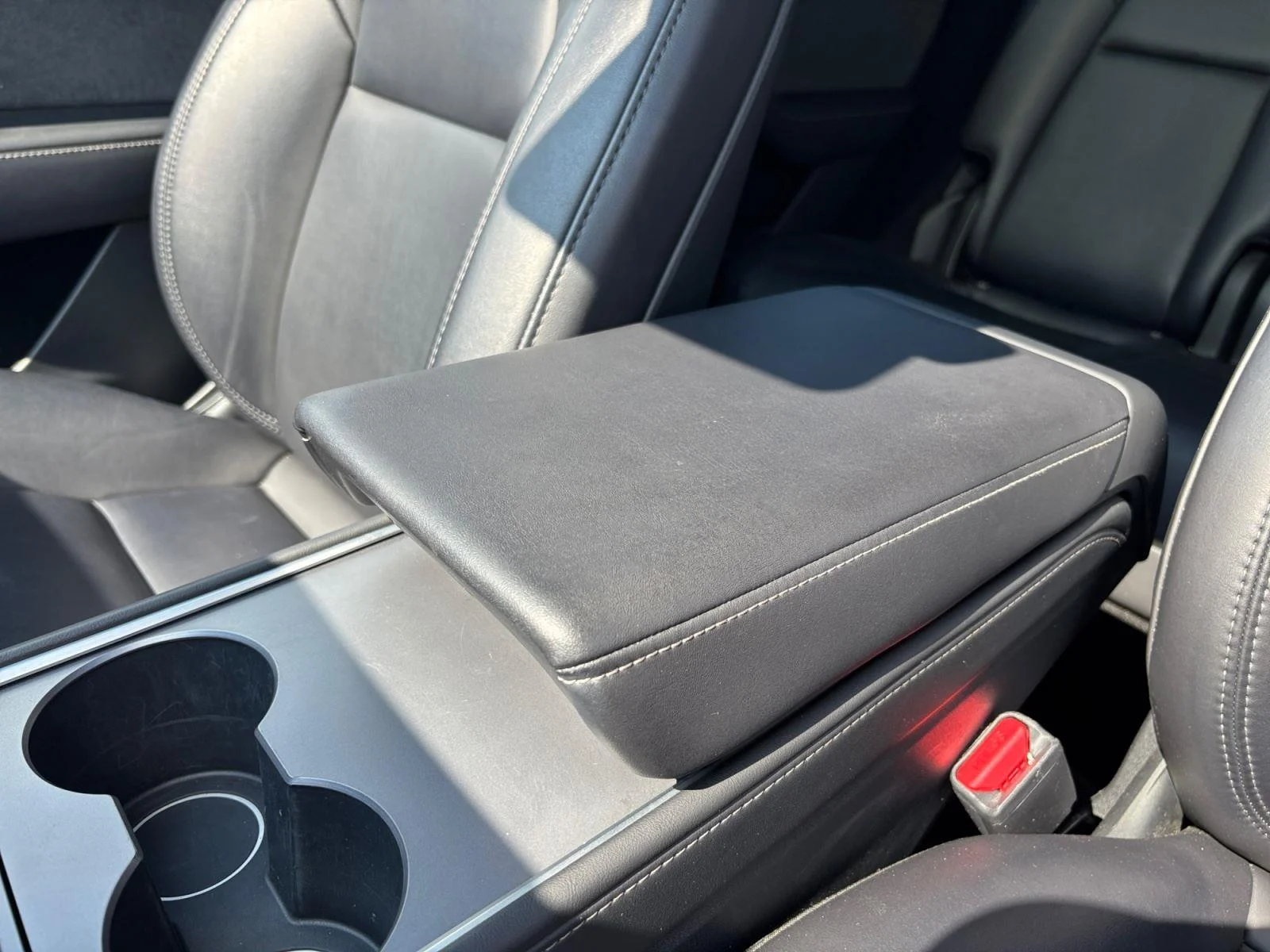 Used 2023  Tesla Performance image 31