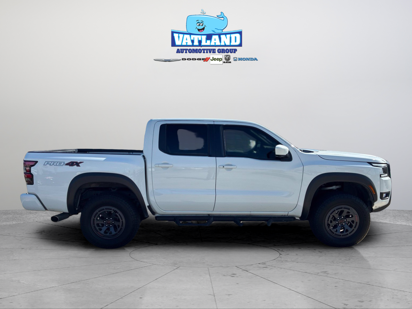 Used 2025 White Nissan PRO-4X image 6