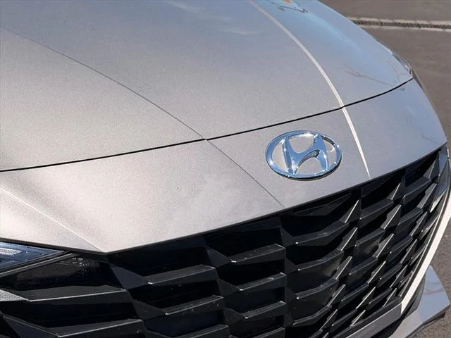 Used 2023 Silver Hyundai SEL image 26