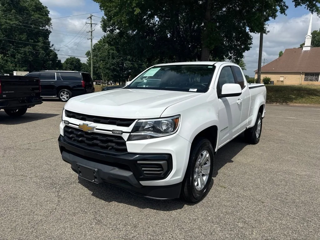 Used 2022 Summit White Chevrolet LT image 1