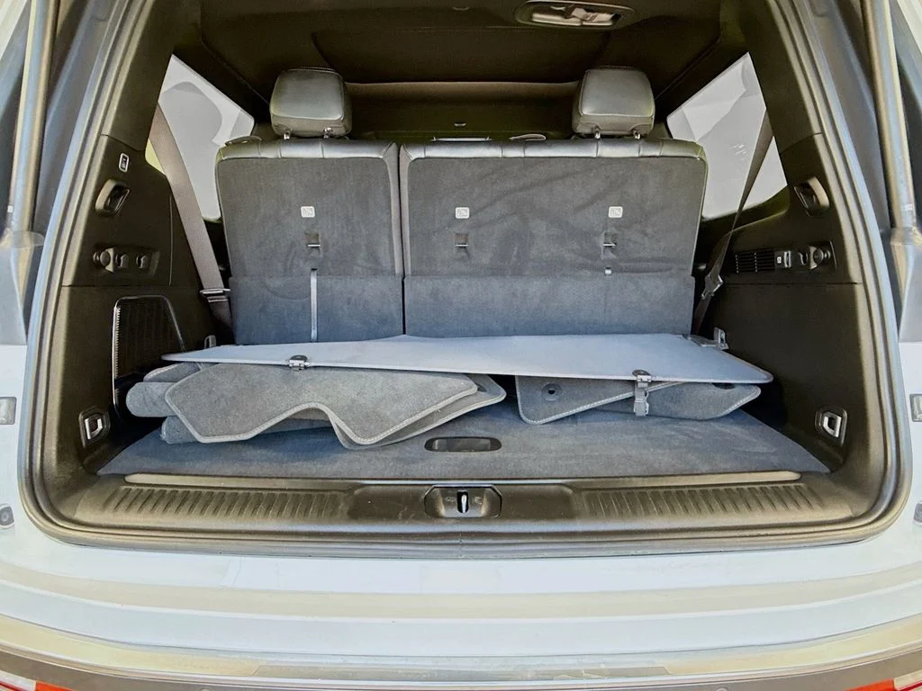 Used 2022 White Jeep Series II image 25