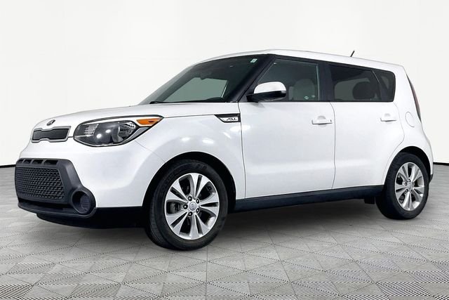 Used 2015 White Kia Plus image 1