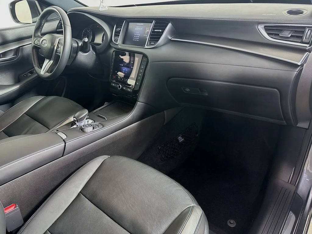 Certified Used 2023 Gray INFINITI LUXE image 37