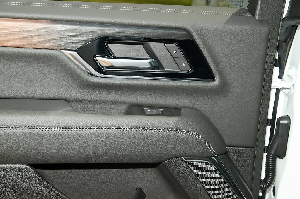 2026 GMC Yukon XL Denali - Photo 34