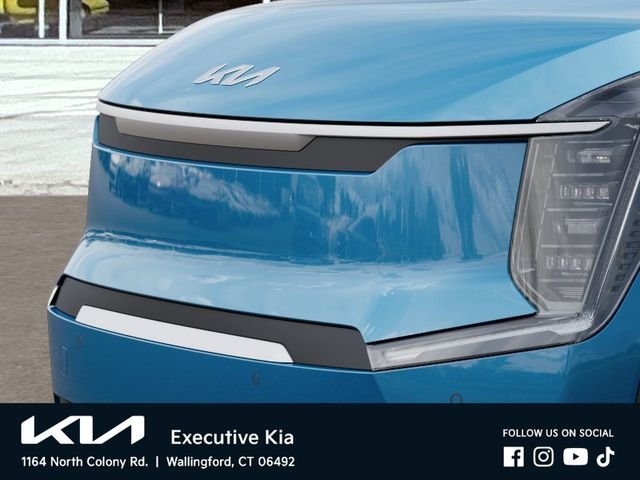 New 2026 Ocean Blue Kia Wind AWD image 12