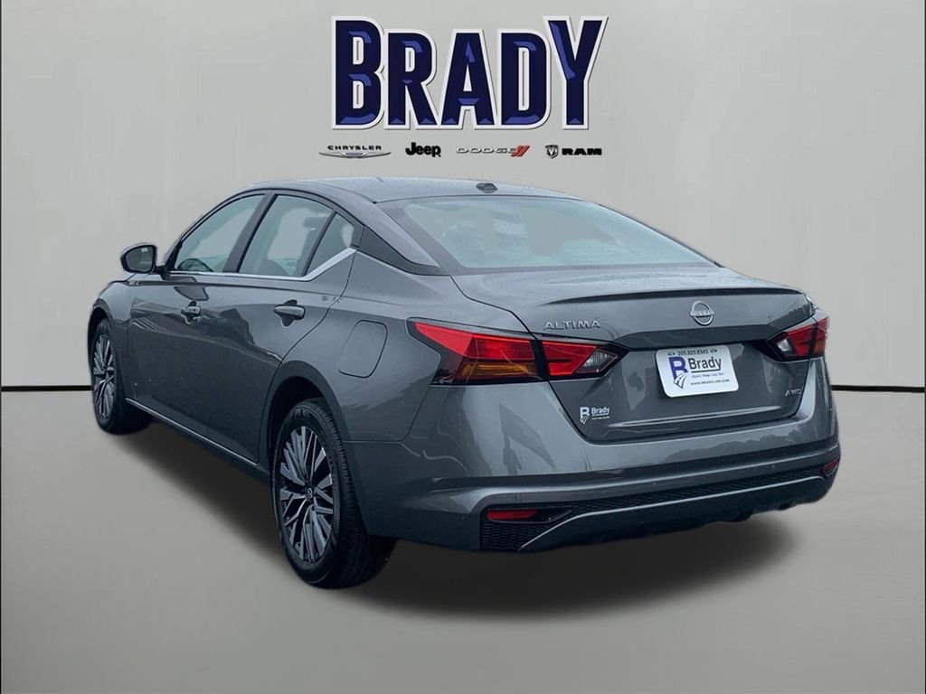 Used 2026 Gray Nissan 2.5 SV image 5