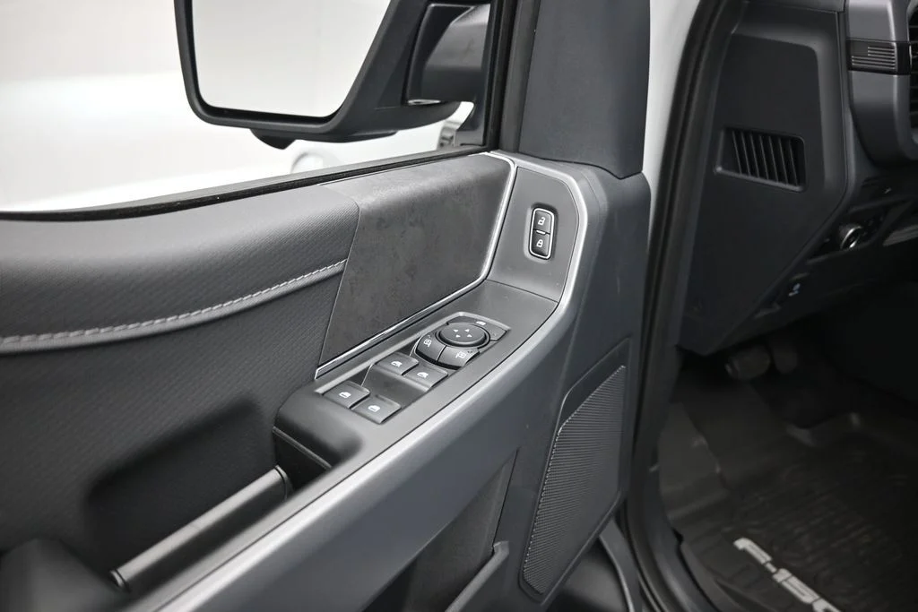 New 2026 Avalanche Ford XLT image 9