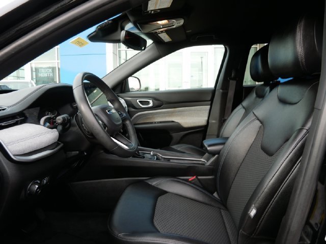 Used 2024 Black Jeep Latitude image 7