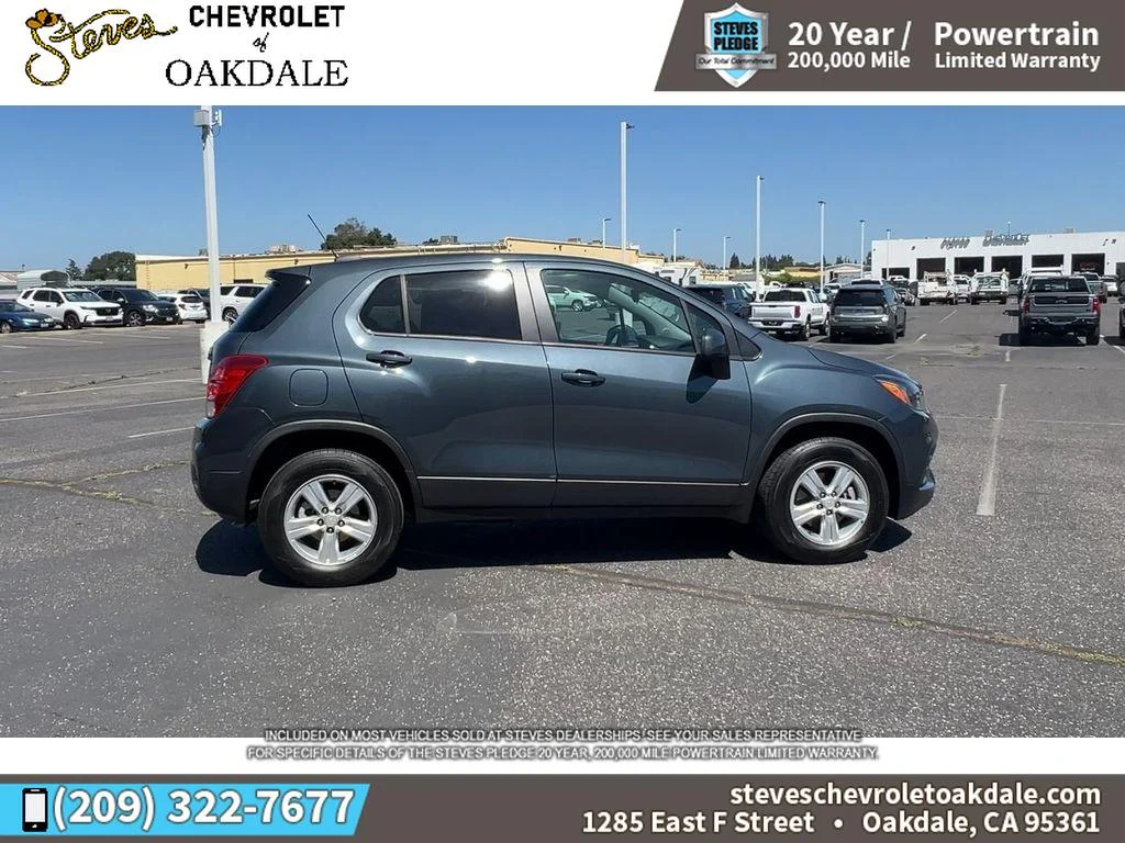 2022 Chevrolet Trax LS - Photo 13