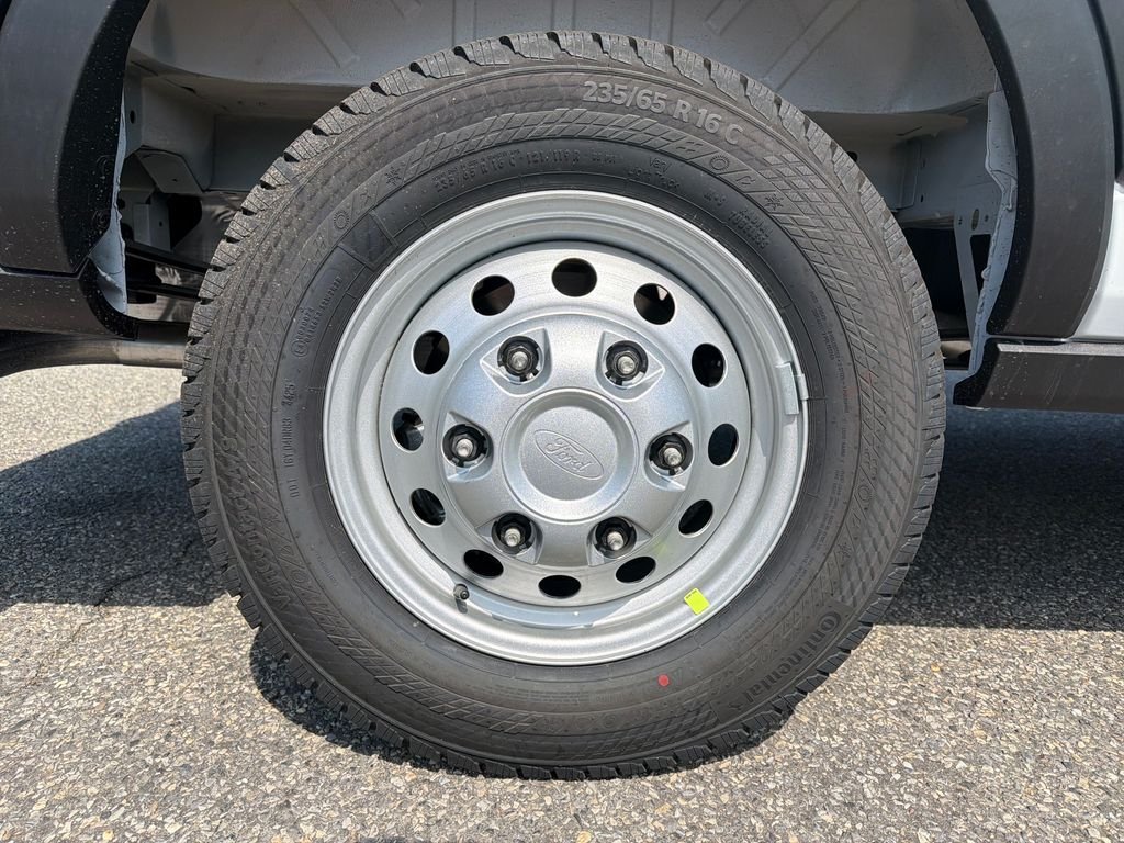 New 2026 Oxford White Ford Cargo Van image 7