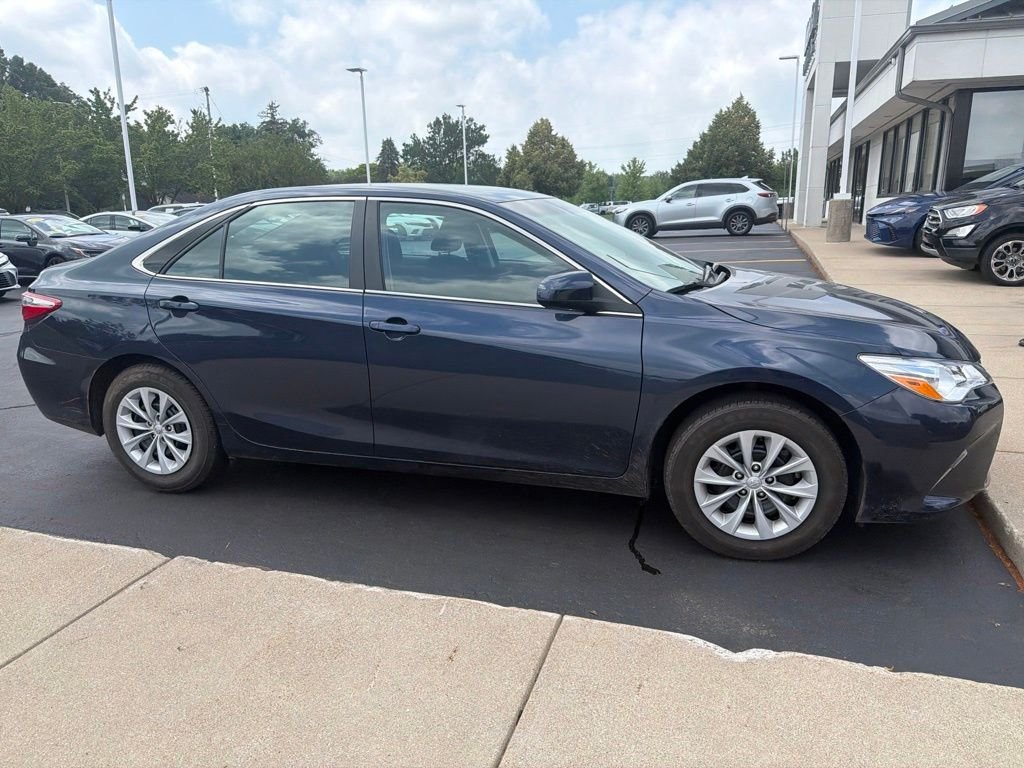 Used 2015 Blue Toyota LE image 13