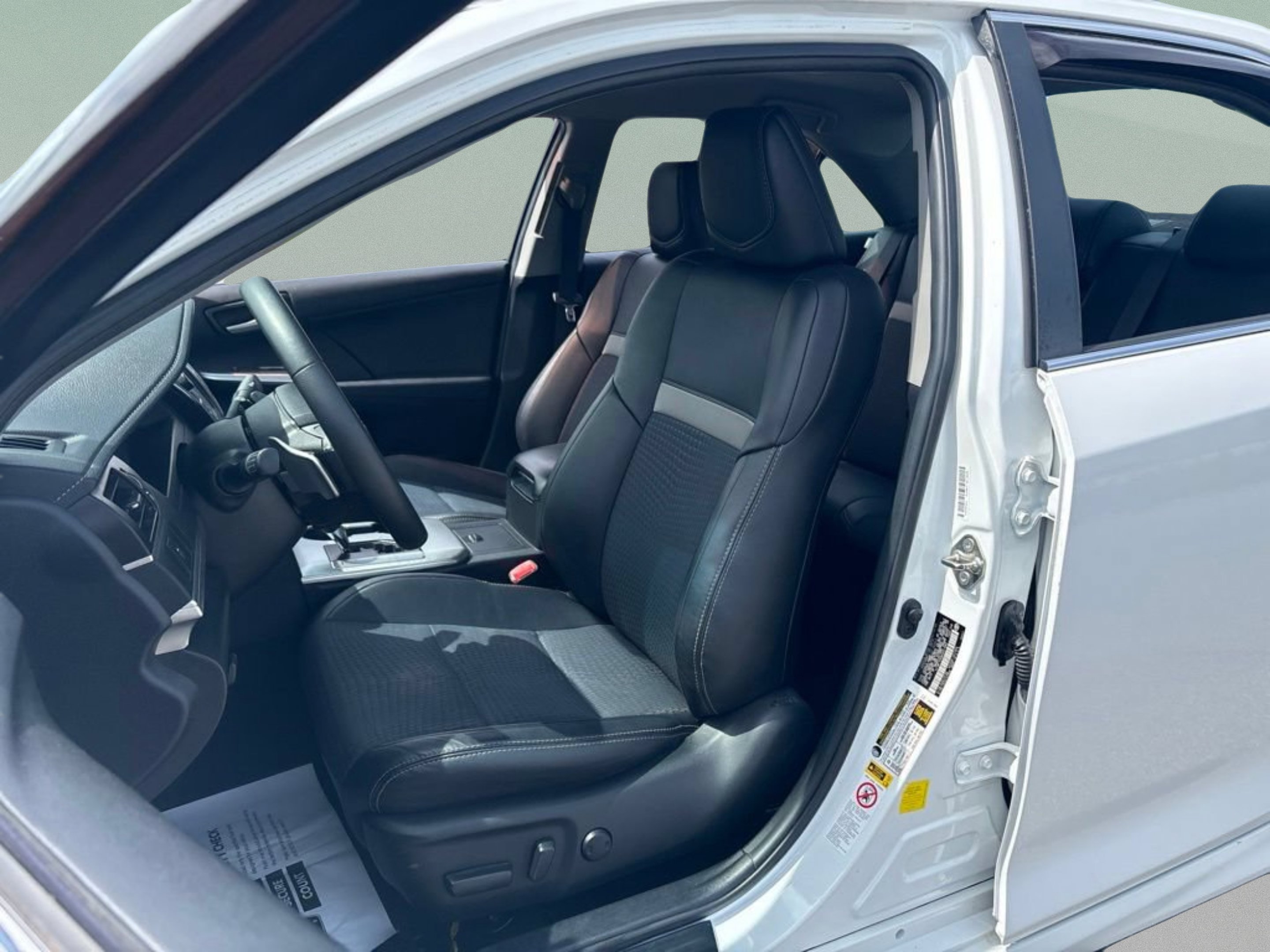Used 2014 Super White Toyota SE image 19