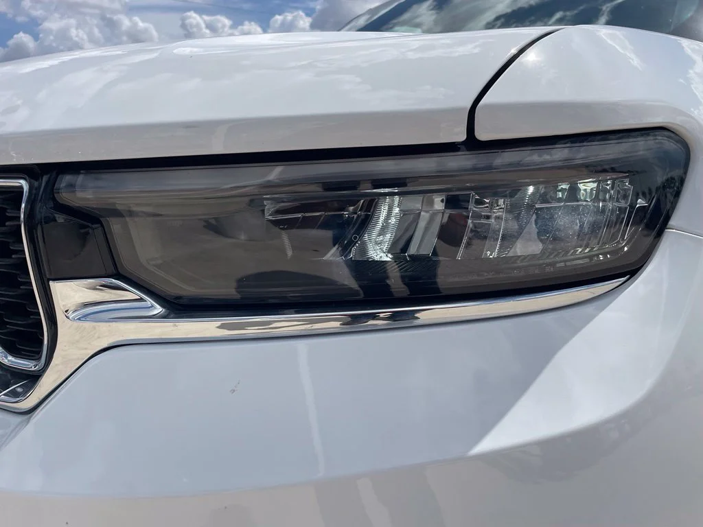 Used 2025 White Jeep Limited image 4
