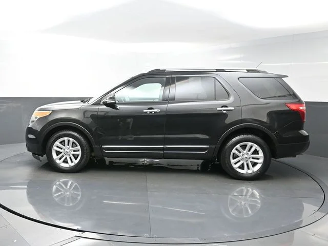 Used 2015 Black Ford XLT image 4