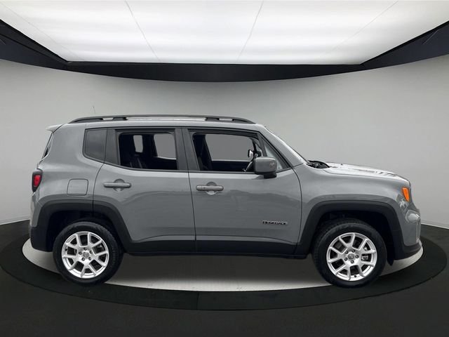 2021 Jeep Renegade Latitude photo 3