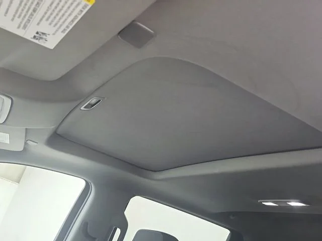 Used 2021 Summit White Chevrolet LT Trail Boss image 9