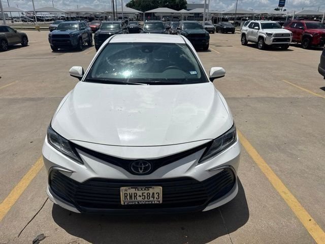 Used 2022 White Toyota LE image 3