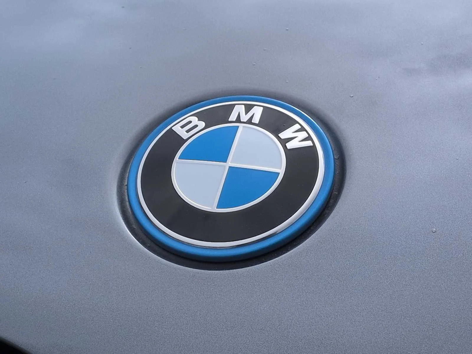 New 2026 Skyscraper Grey Metallic BMW xDrive50e image 11