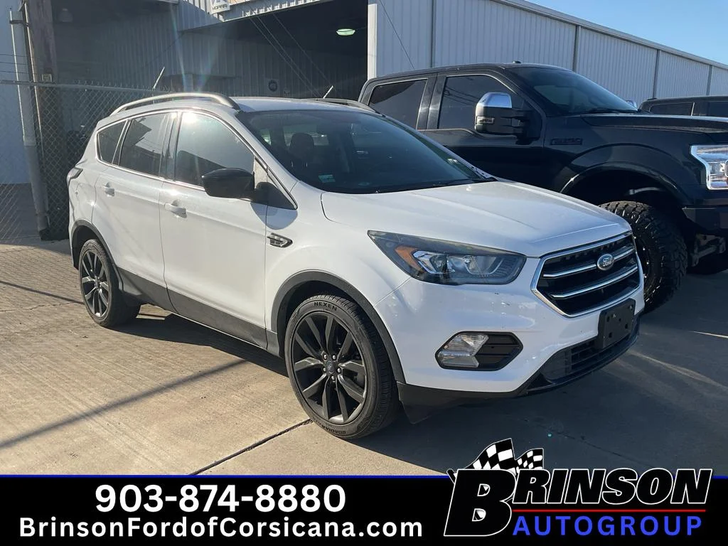 Used 2018  Ford SE image 3