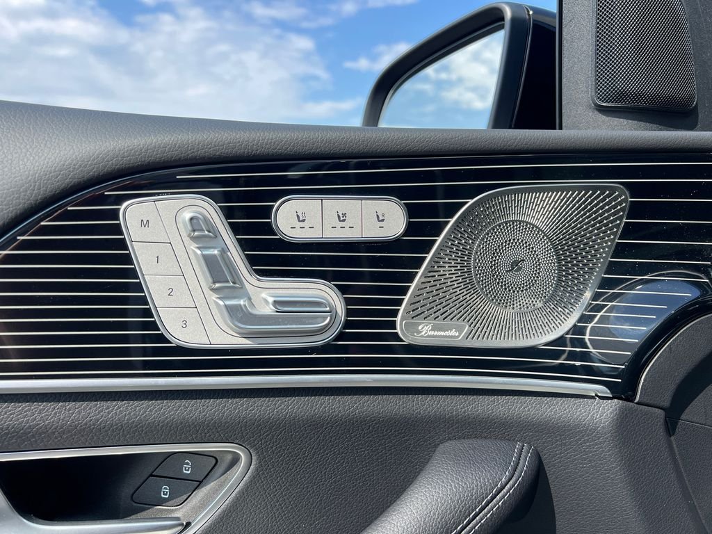 New 2026 Obsidian Black Metallic Mercedes-Benz GLS 450 image 12