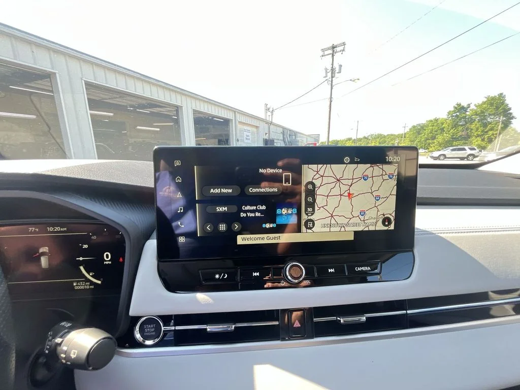 Used 2025 Black Mitsubishi SE image 16