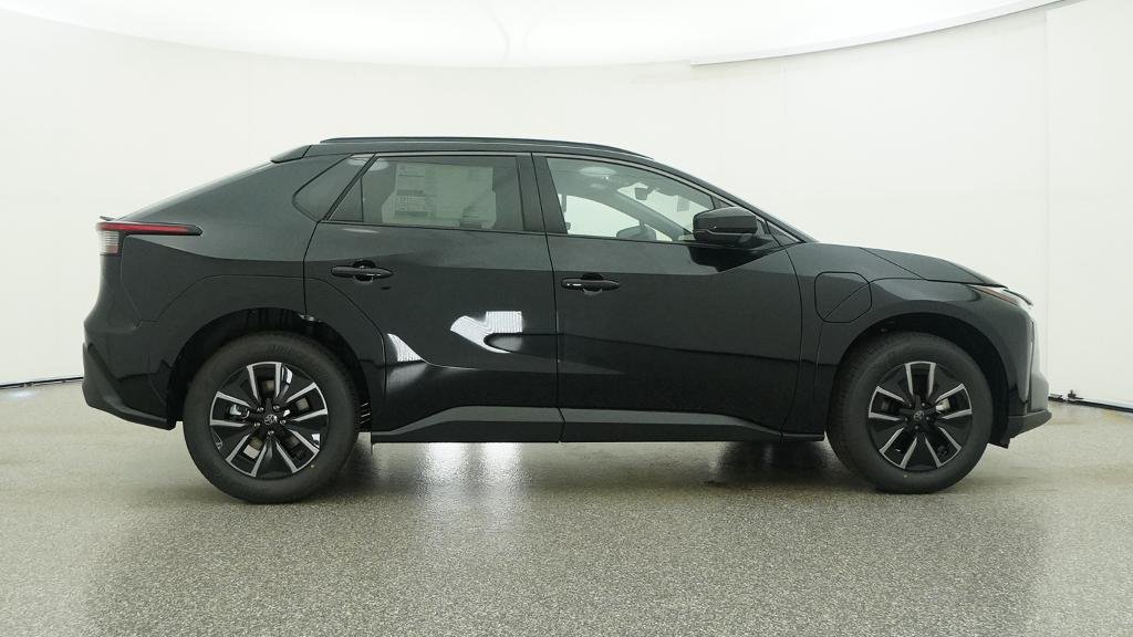 New 2026 Midnight Black Metallic Toyota XLE image 13