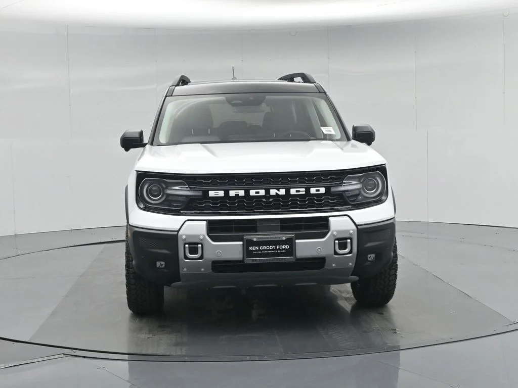 New 2026 Oxford White Ford Badlands image 25